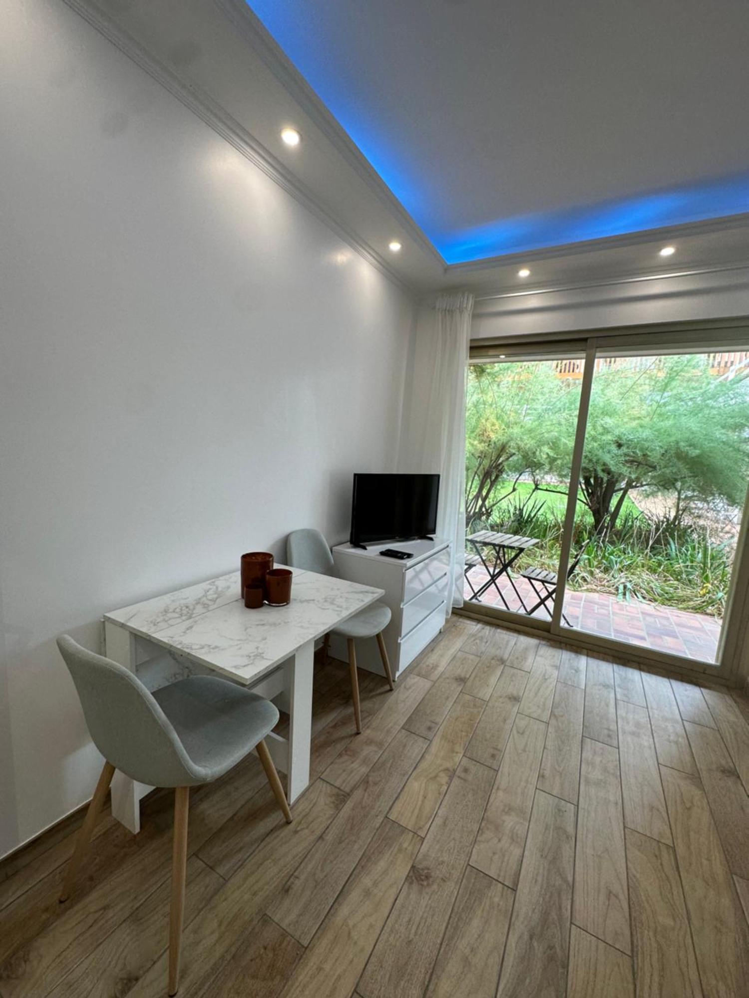 Apartment - Face